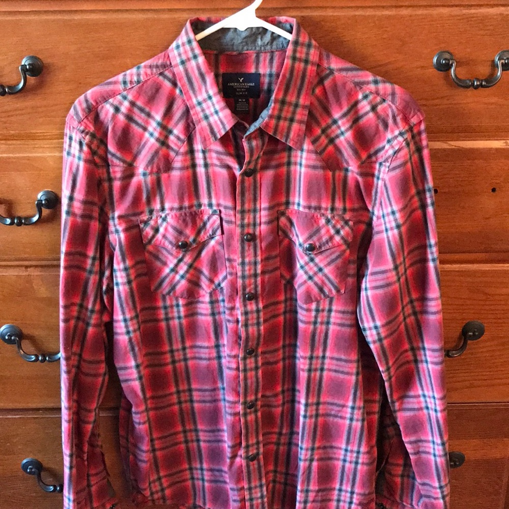 Men’s American Eagle shirt